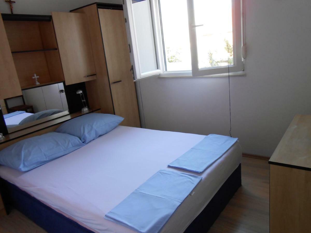 Gogi Apartman Donji Okrug  Exterior photo